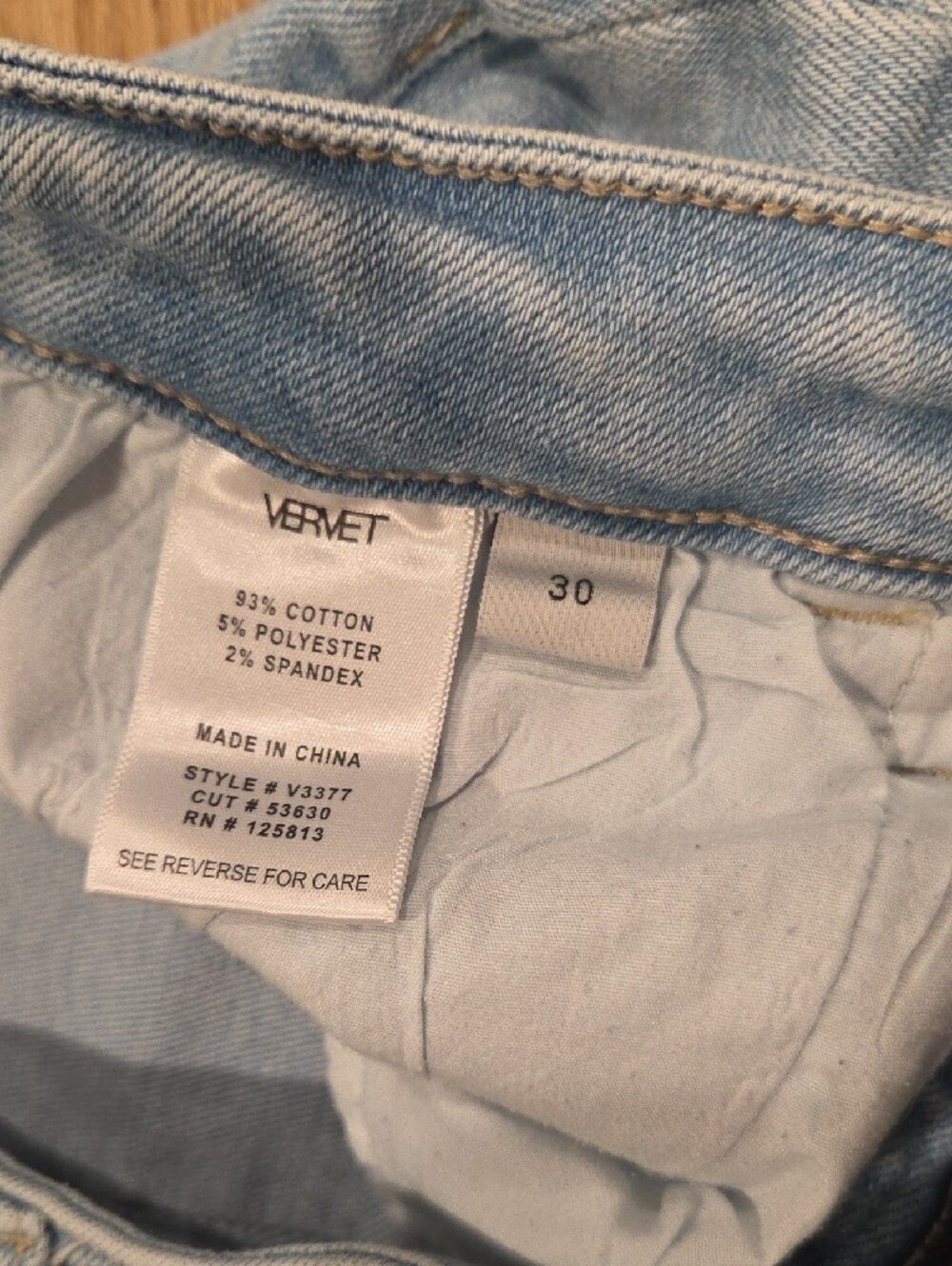 Women’s Light Blue Cropped Straight Jeans with Raw Hem - Picture 3 of 8